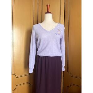 Vintage V neck sweater in lilac, size M